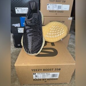 Adidas Yeezy Boost 350 V2 asriel